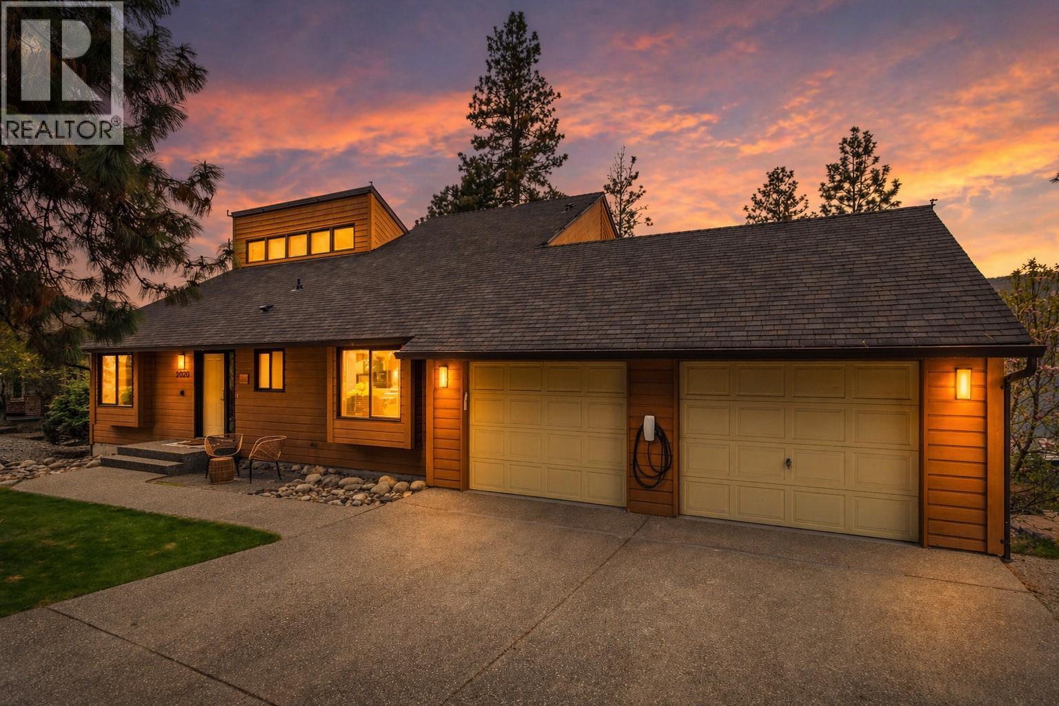 2020 Bennett Road, Kelowna, British Columbia  V1V 2C1 - Photo 1 - 10384305