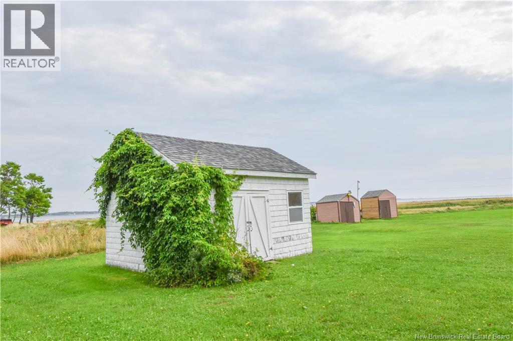 310 Jd Gauthier Boulevard, Shippagan, New Brunswick  E8S 1R4 - Photo 4 - NB140058