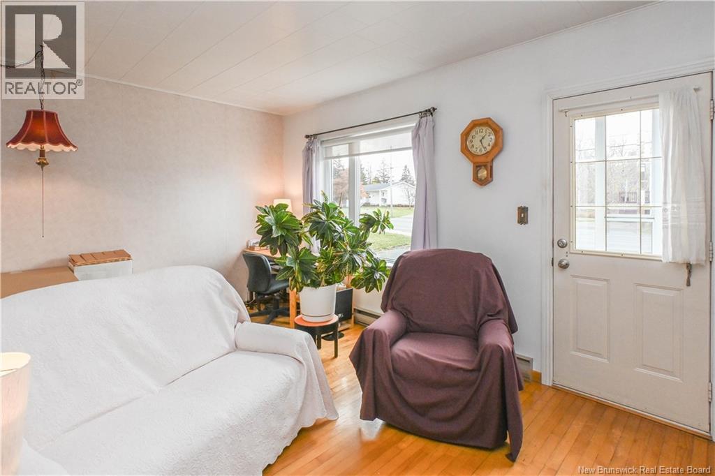 310 Jd Gauthier Boulevard, Shippagan, New Brunswick  E8S 1R4 - Photo 24 - NB140058