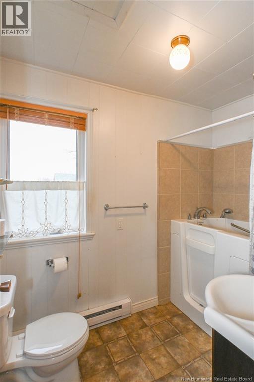 310 Jd Gauthier Boulevard, Shippagan, New Brunswick  E8S 1R4 - Photo 14 - NB140058