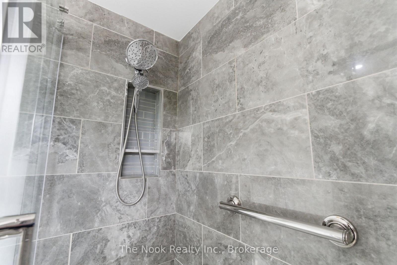 715 Anderson Street, Whitby, Ontario L1N 3W1 - Photo 34 - E13157198