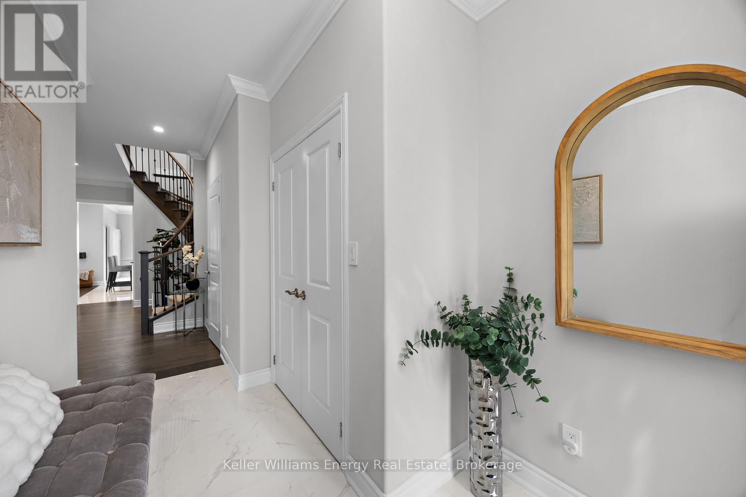19 St Augustine Drive, Whitby, Ontario  L1M 0L7 - Photo 3 - E13157450
