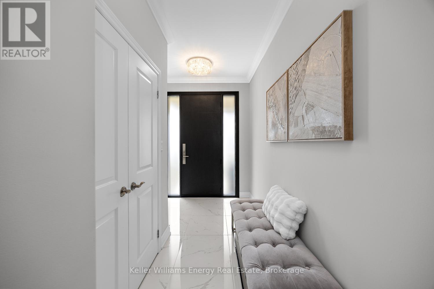 19 St Augustine Drive, Whitby, Ontario  L1M 0L7 - Photo 4 - E13157450