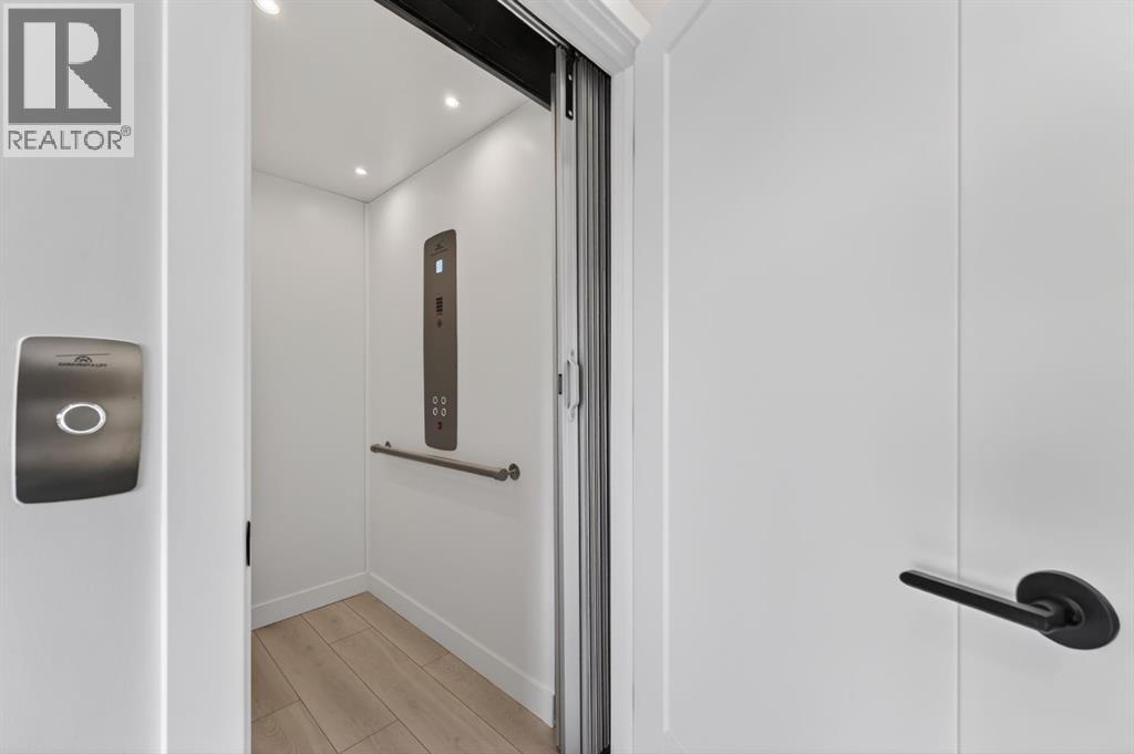 3088 85 Street SW, Calgary, Alberta  T3H 4C4 - Photo 16 - A2308239