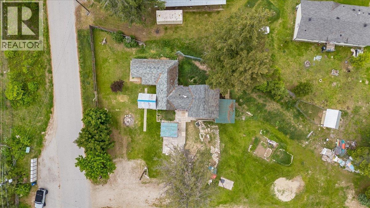 2018 Tarrys Road, Castlegar, British Columbia V1N 4N1 - Photo 7 - 10387871