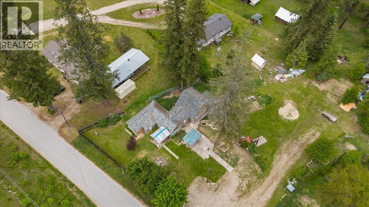 2018 Tarrys Road, Castlegar, British Columbia V1N 4N1 - Photo 2 - 10387871