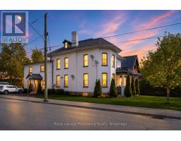 70 WELLINGTON STREET, Kawartha Lakes, Ontario
