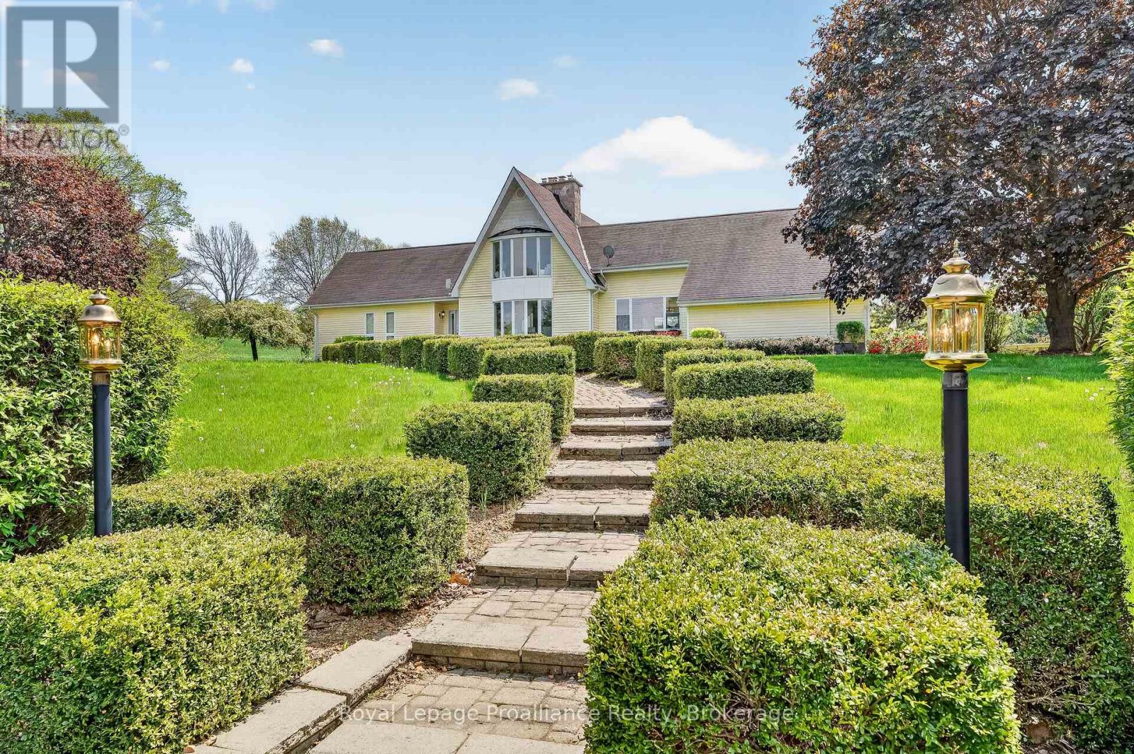 439 OAK LAKE ROAD, Quinte West, Ontario