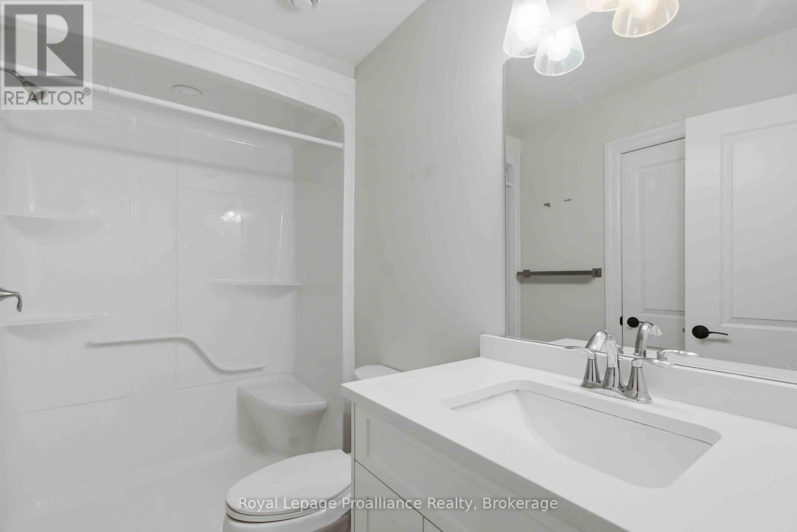 31b Schmidt Way, Quinte West, Ontario  K8V 5P4 - Photo 10 - X13157330