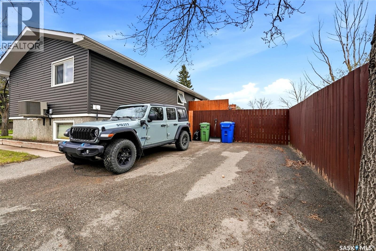 862 Worobetz Crescent N, Regina, Saskatchewan  S4X 2C3 - Photo 29 - SK036736