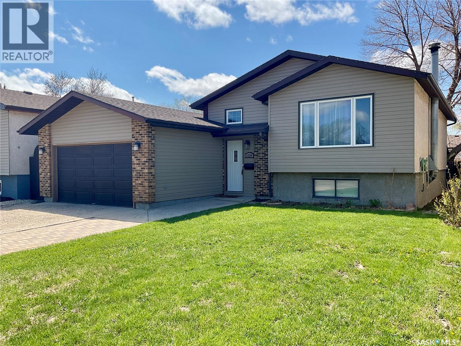 1134 Brown Street, Regina, Saskatchewan  S4N 6K6 - Photo 2 - SK036720