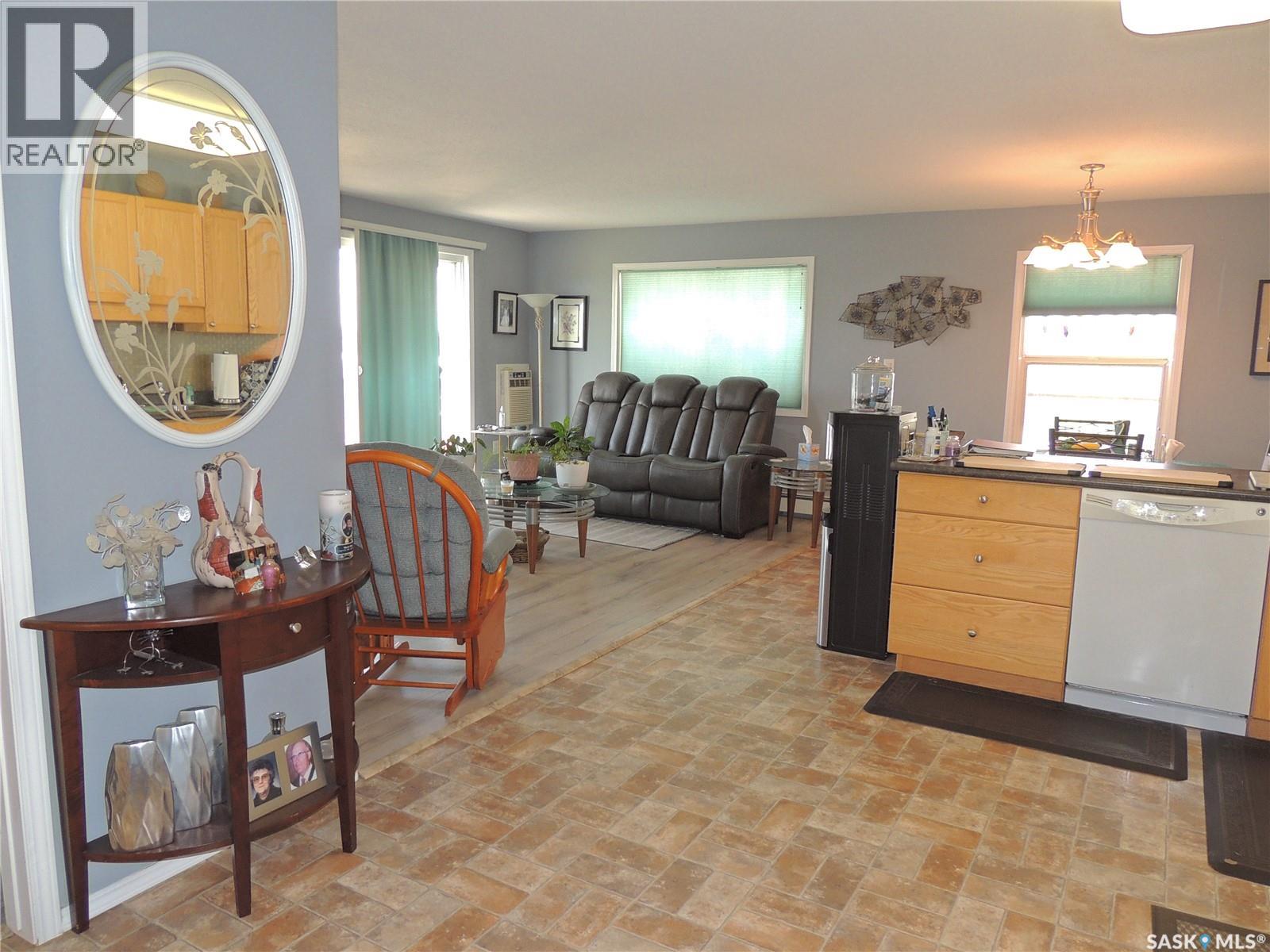 407 701 Henry Street, Estevan, Saskatchewan  S4A 2B7 - Photo 2 - SK036611