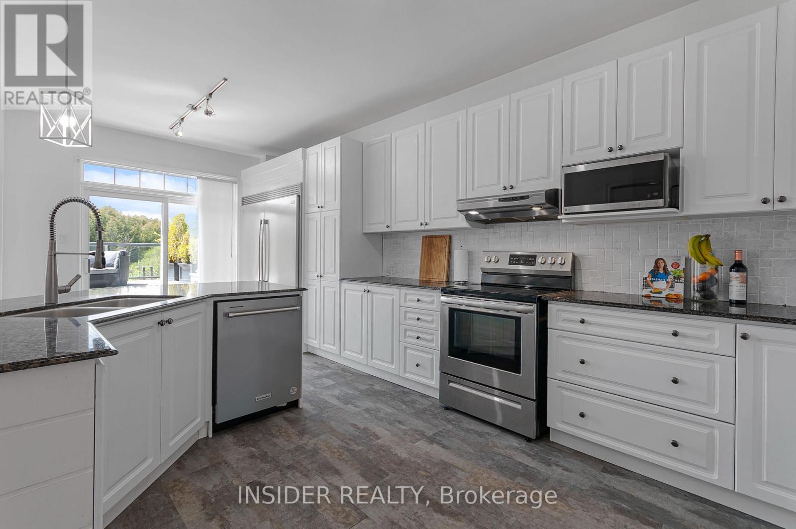 130 Roseborough Drive, Scugog, Ontario  L9L 2E3 - Photo 5 - E13148442
