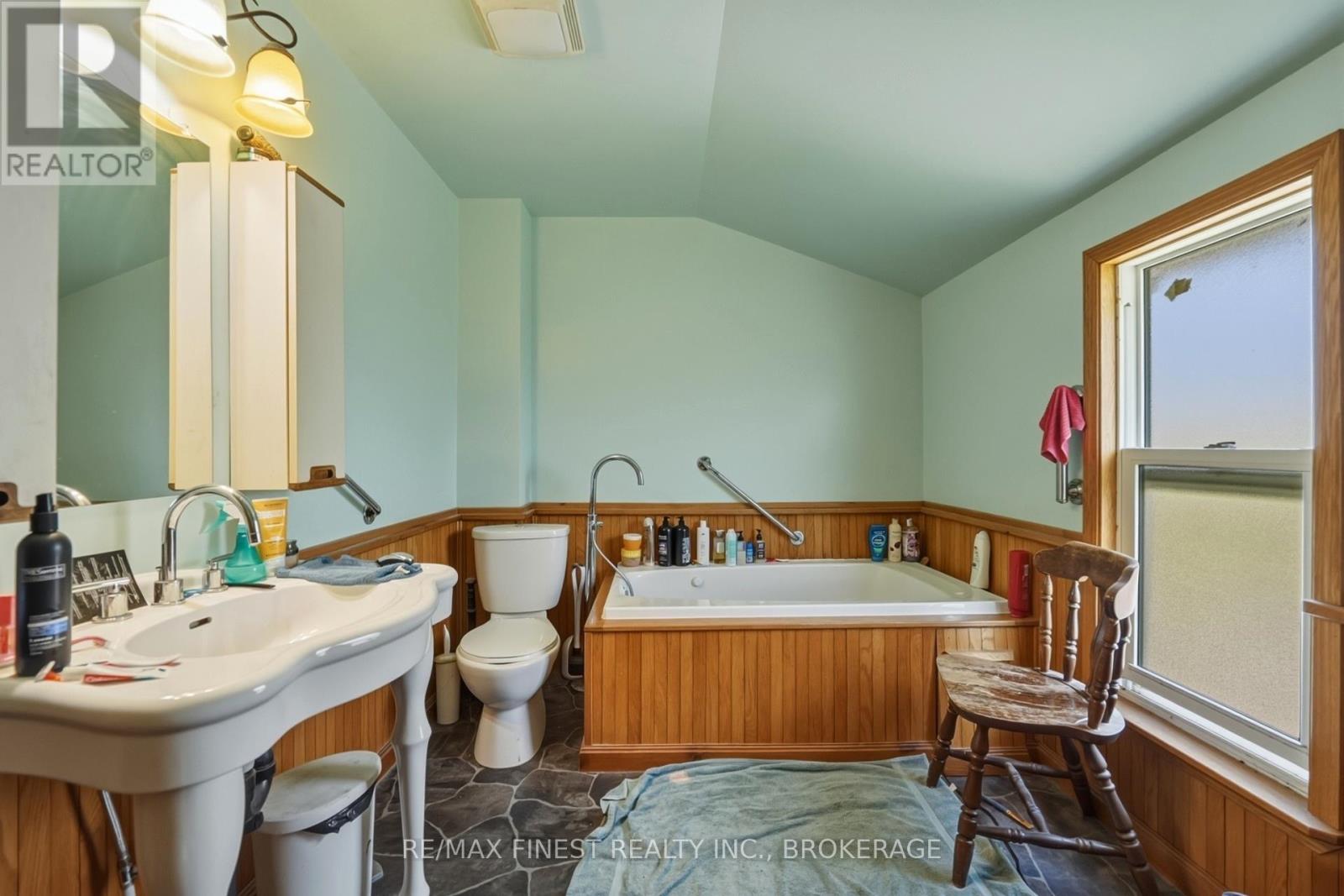 602 Caton Road, Loyalist, Ontario  K0H 1G0 - Photo 19 - X13156874