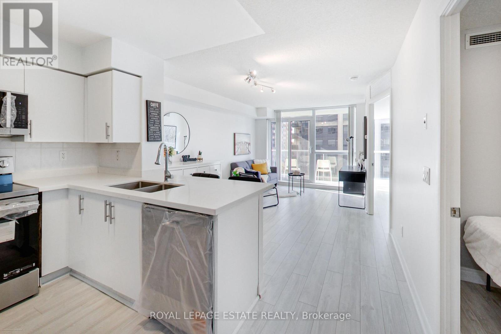 808 - 4978 Yonge Street, Toronto, Ontario  M2N 7G8 - Photo 8 - C13157114