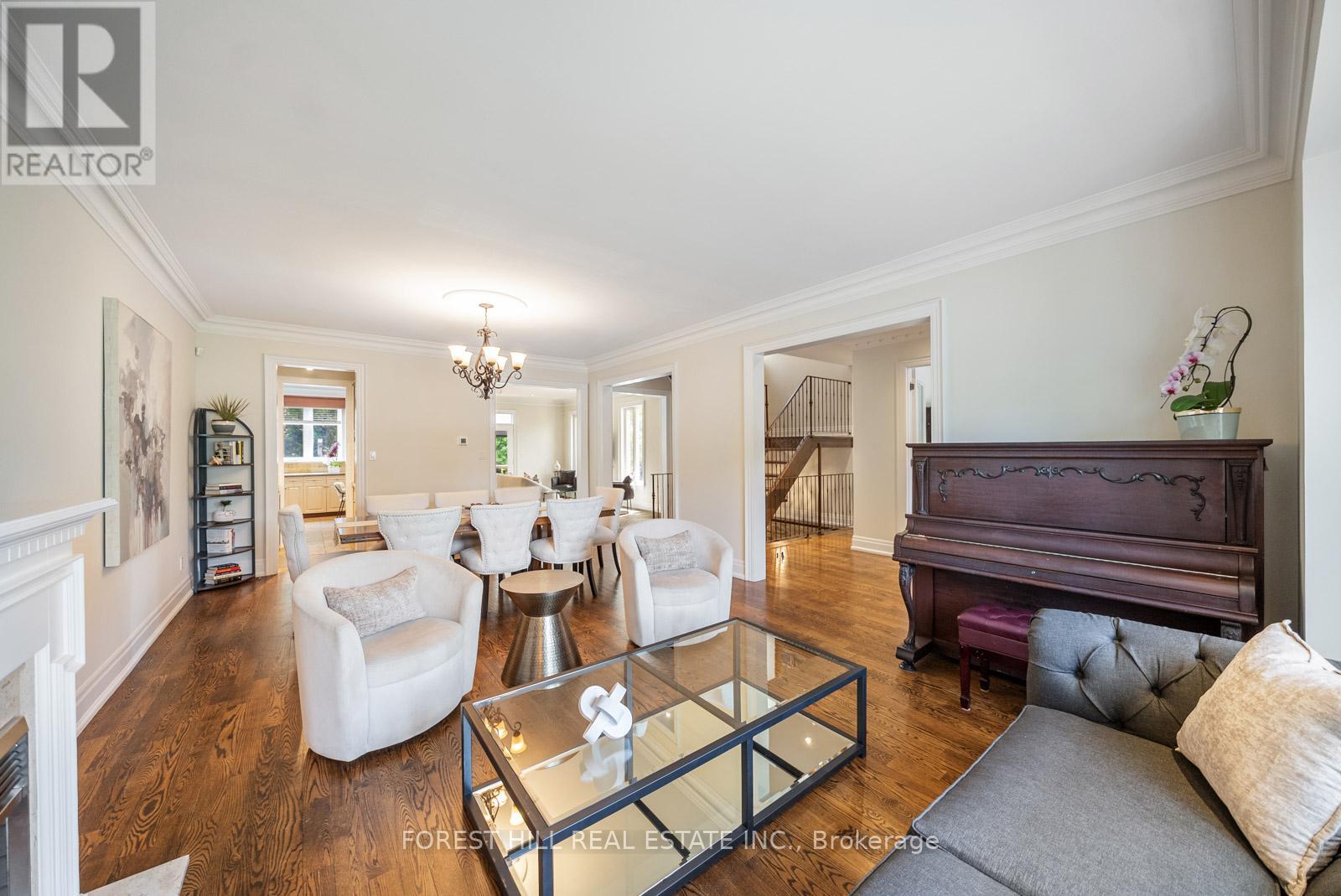 109 Dell Park Avenue, Toronto, Ontario  M6B 2V2 - Photo 12 - C13157214