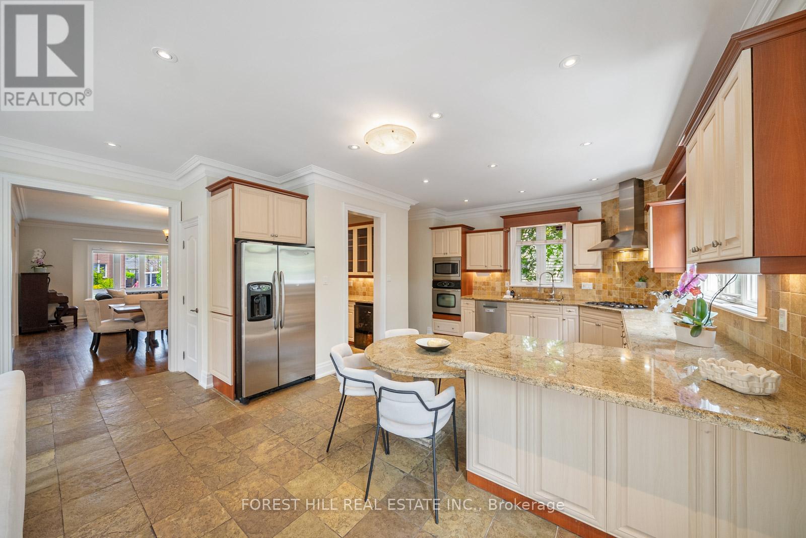 109 Dell Park Avenue, Toronto, Ontario  M6B 2V2 - Photo 15 - C13157214