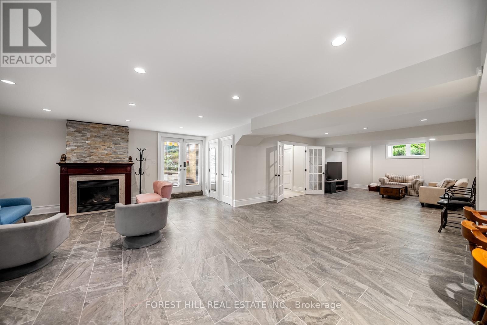 109 Dell Park Avenue, Toronto, Ontario  M6B 2V2 - Photo 40 - C13157214
