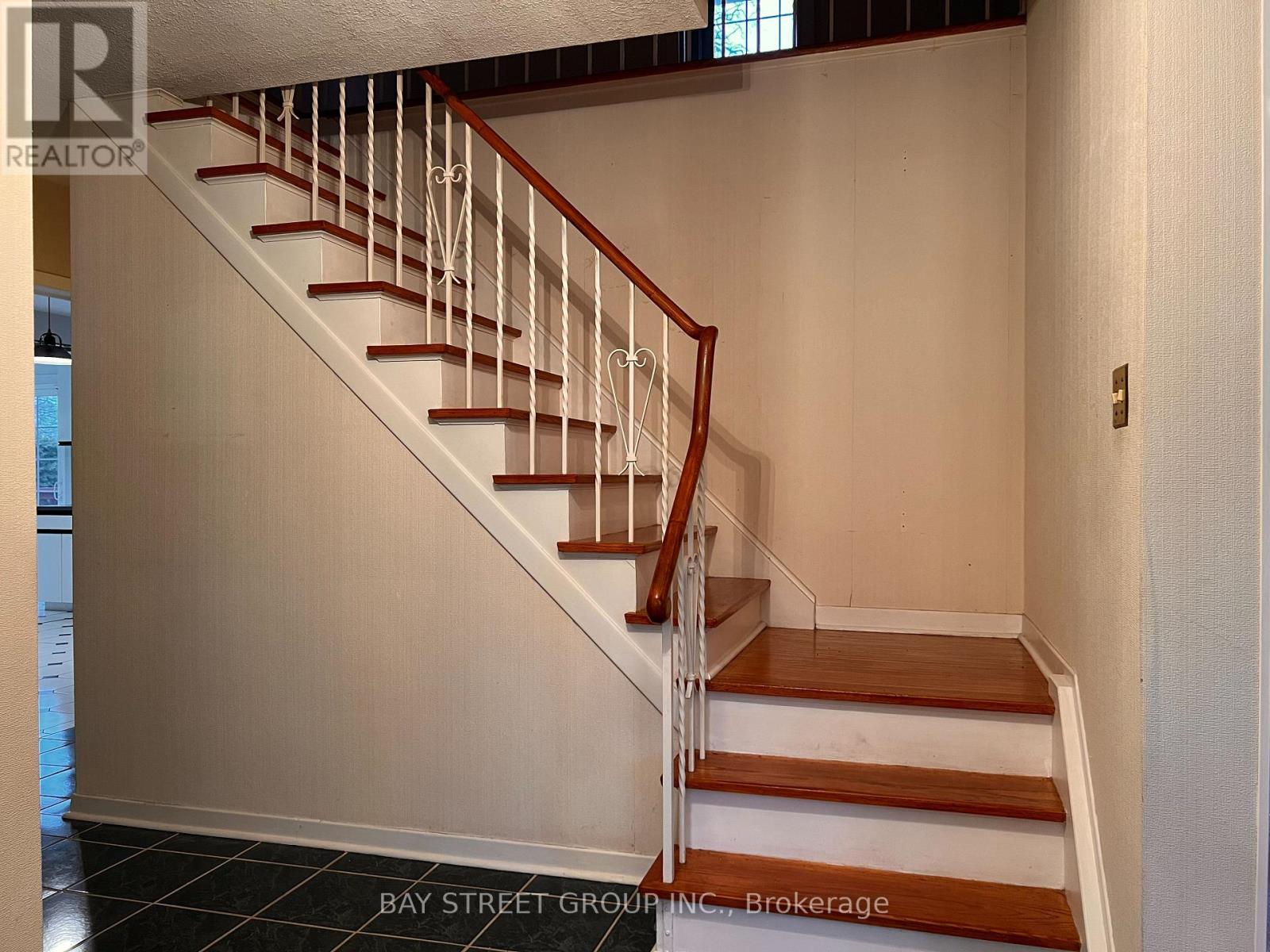 93 Lord Seaton Road, Toronto, Ontario  M2P 1K7 - Photo 18 - C13157240
