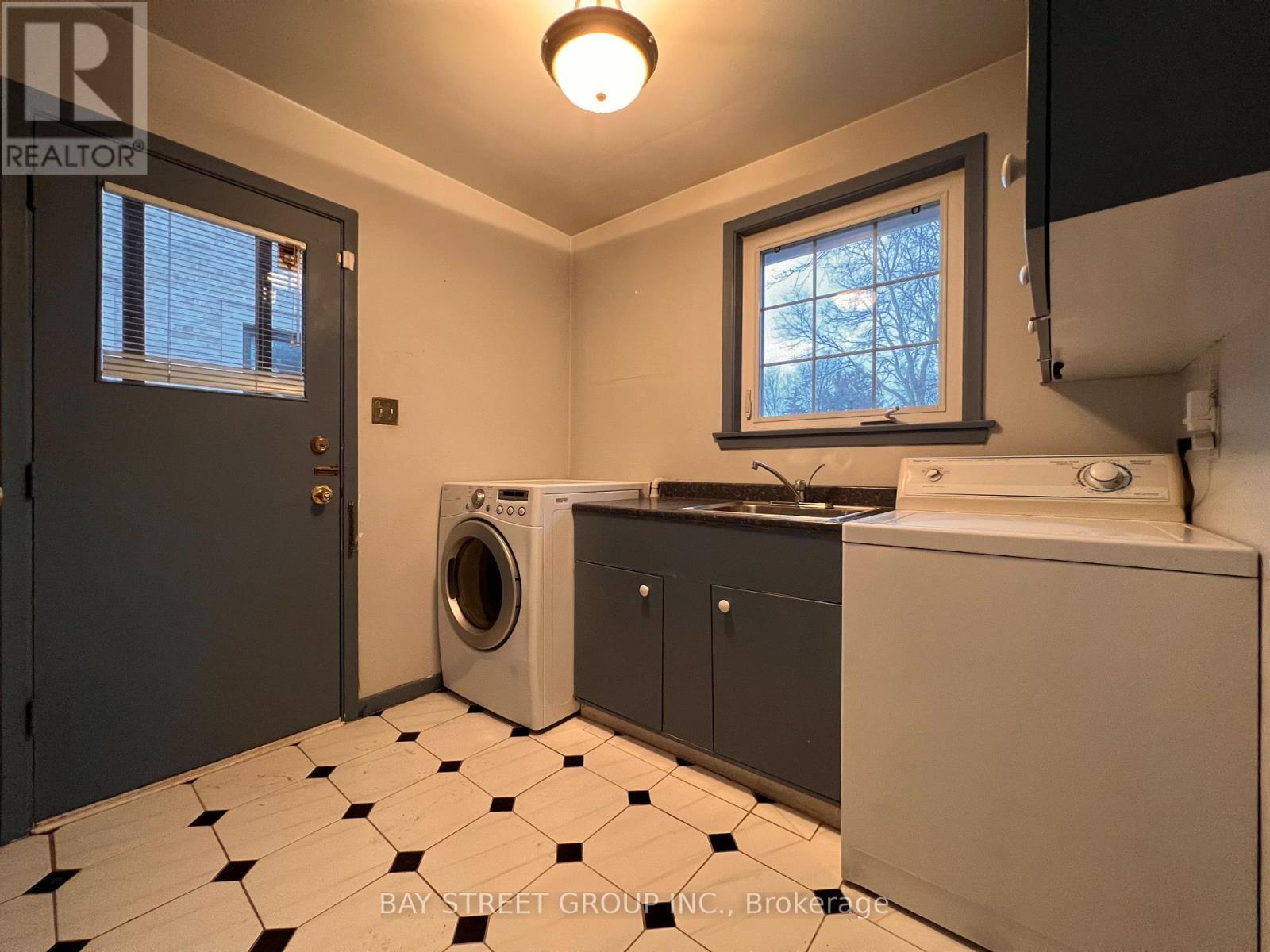 93 Lord Seaton Road, Toronto, Ontario  M2P 1K7 - Photo 21 - C13157240