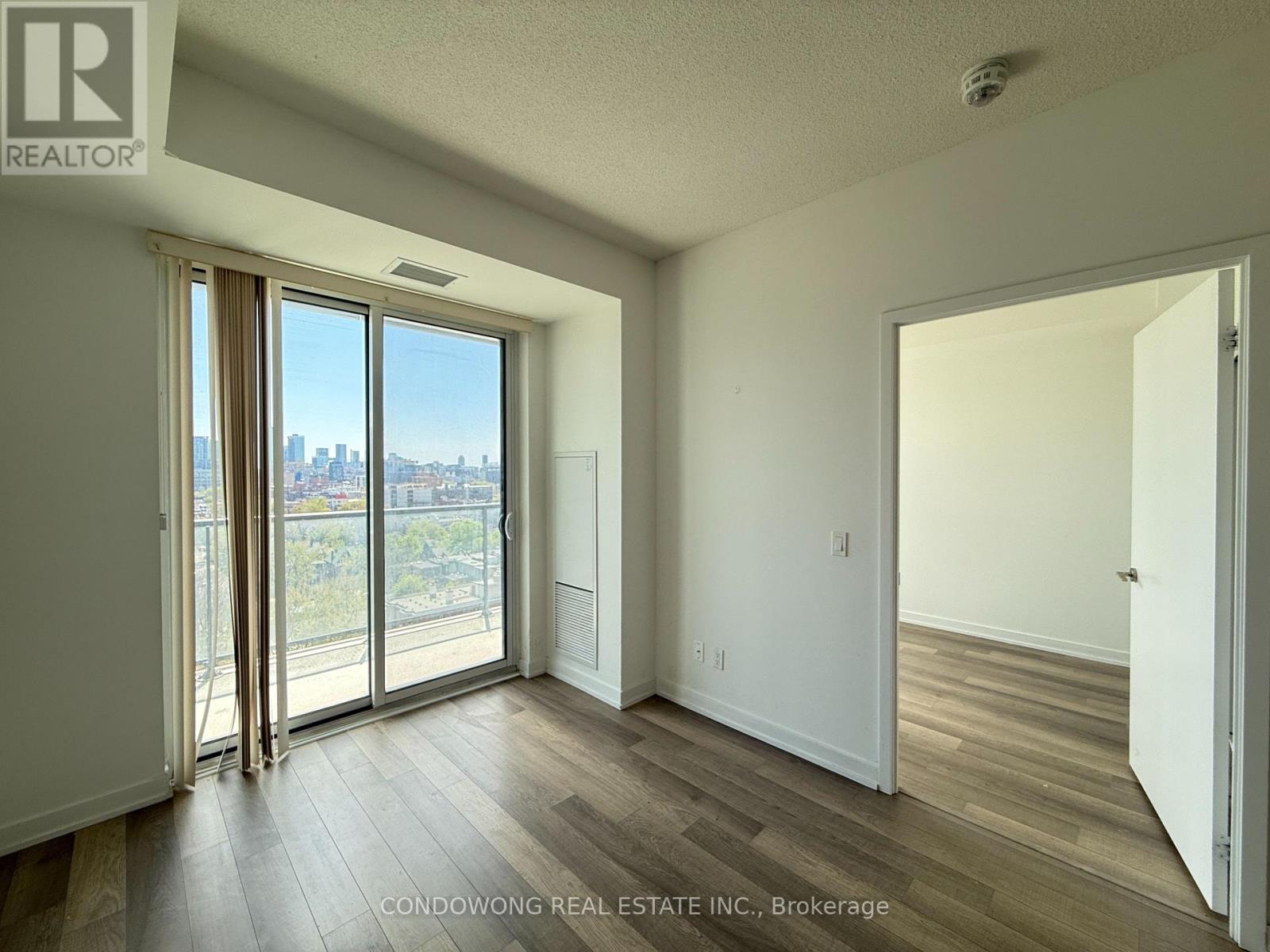 1202 - 181 Huron Street, Toronto, Ontario  M5T 0C1 - Photo 3 - C13157388