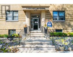 4 - 8 MALLORY GARDENS, Toronto, Ontario