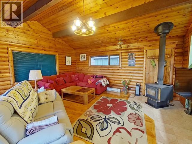 4002 Highway 101, Powell River, British Columbia   - Photo 4 - 19629