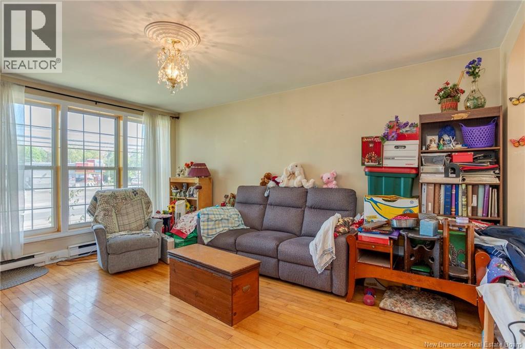 307 Main Street, Sussex, New Brunswick  E4E 1R7 - Photo 8 - NB139782