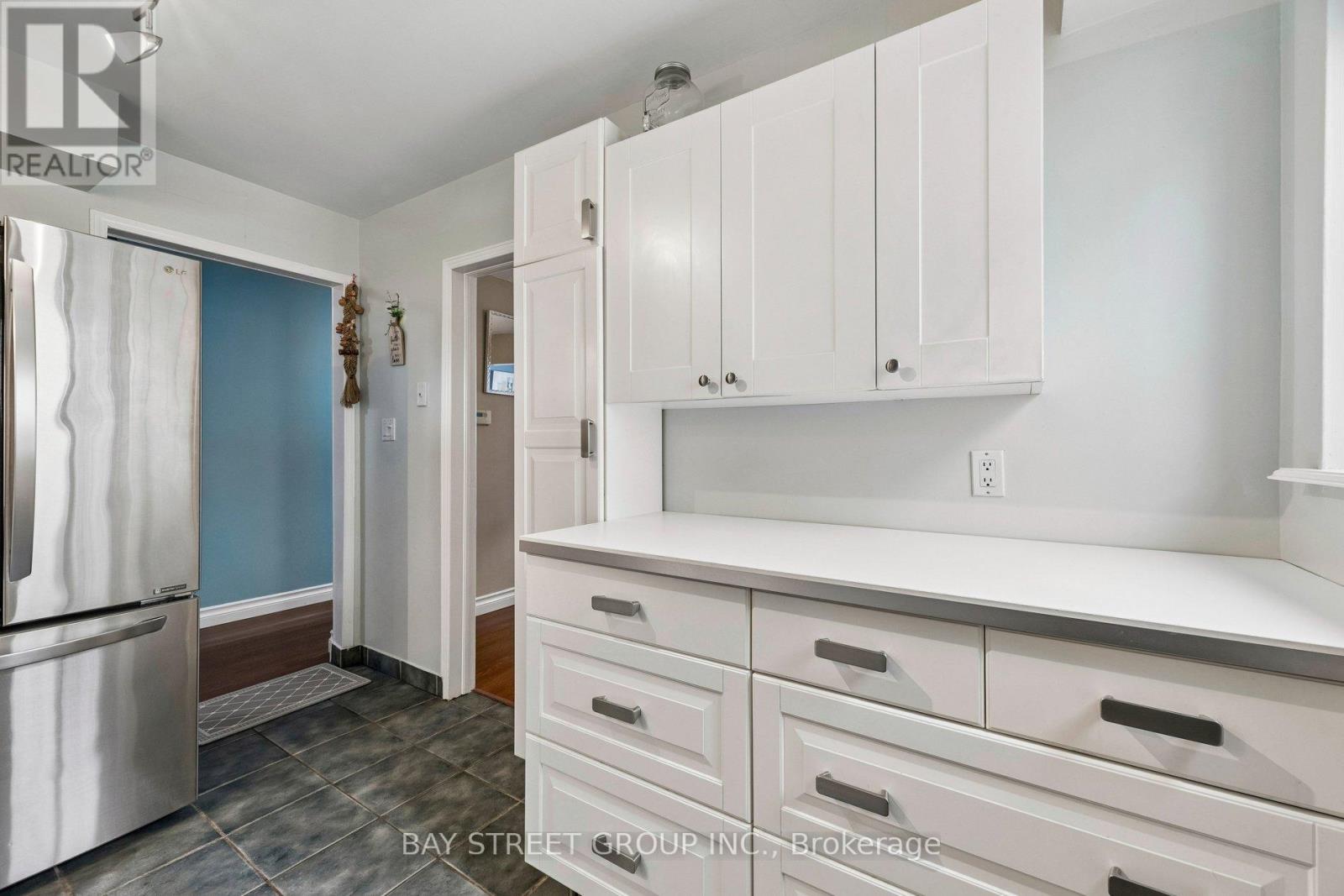 1165 Southdale Avenue S, Oshawa, Ontario  L1H 7Y9 - Photo 15 - E13157120