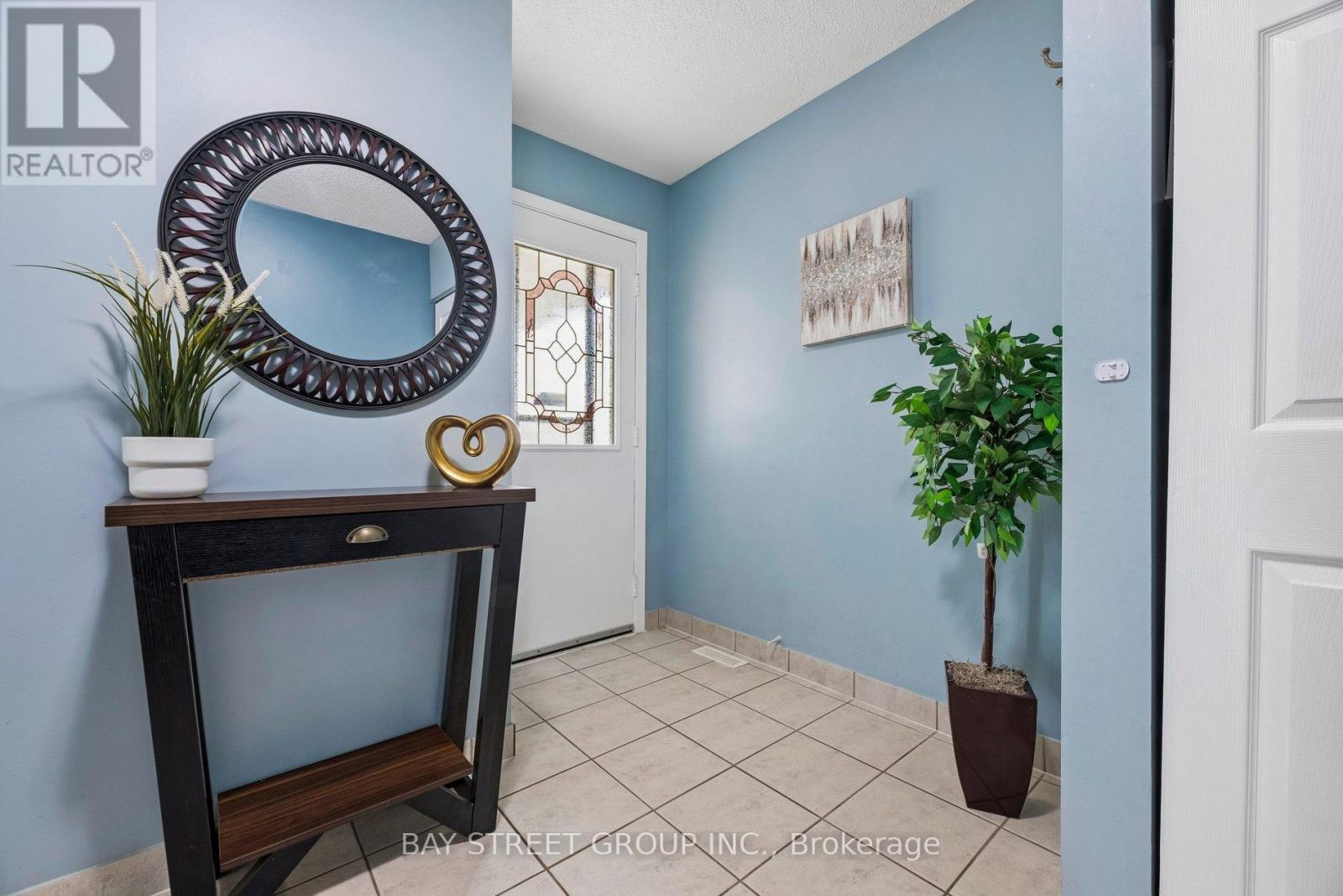 1165 Southdale Avenue S, Oshawa, Ontario  L1H 7Y9 - Photo 7 - E13157120