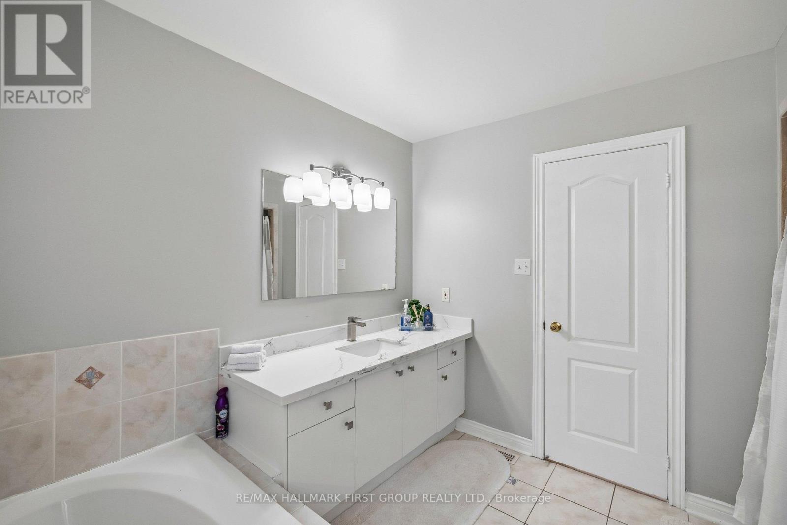 43 Nobbs Drive, Ajax, Ontario  L1T 4L8 - Photo 28 - E13157252