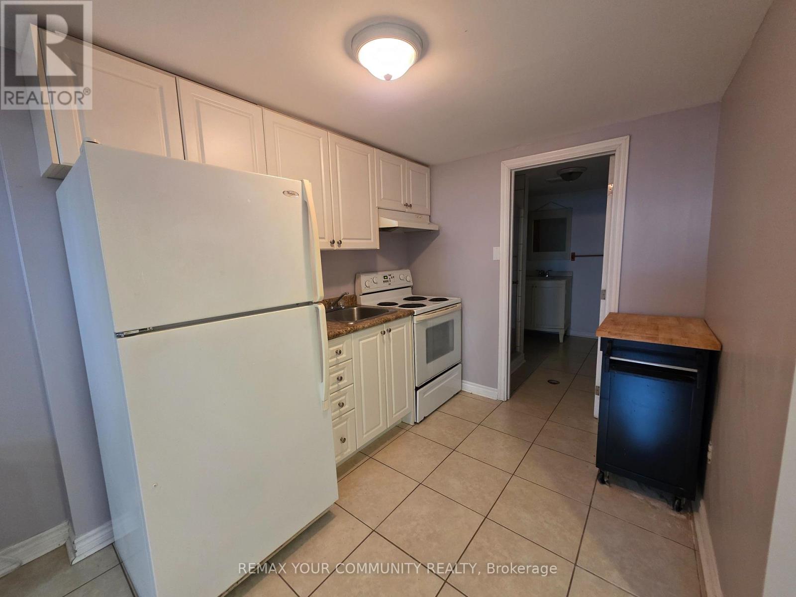 Bsmt - 331 Phillip Murray Avenue, Oshawa, Ontario L1J 1H1 - Photo 3 - E13157334