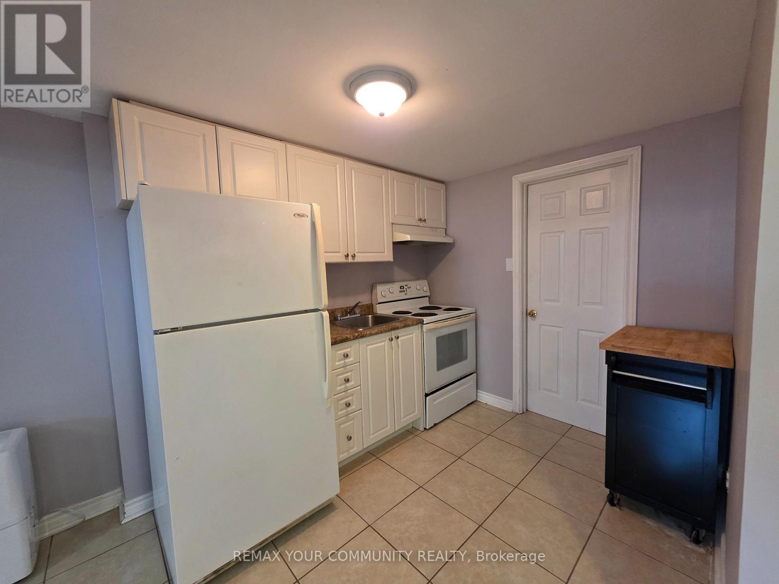 Bsmt - 331 Phillip Murray Avenue, Oshawa, Ontario L1J 1H1 - Photo 4 - E13157334
