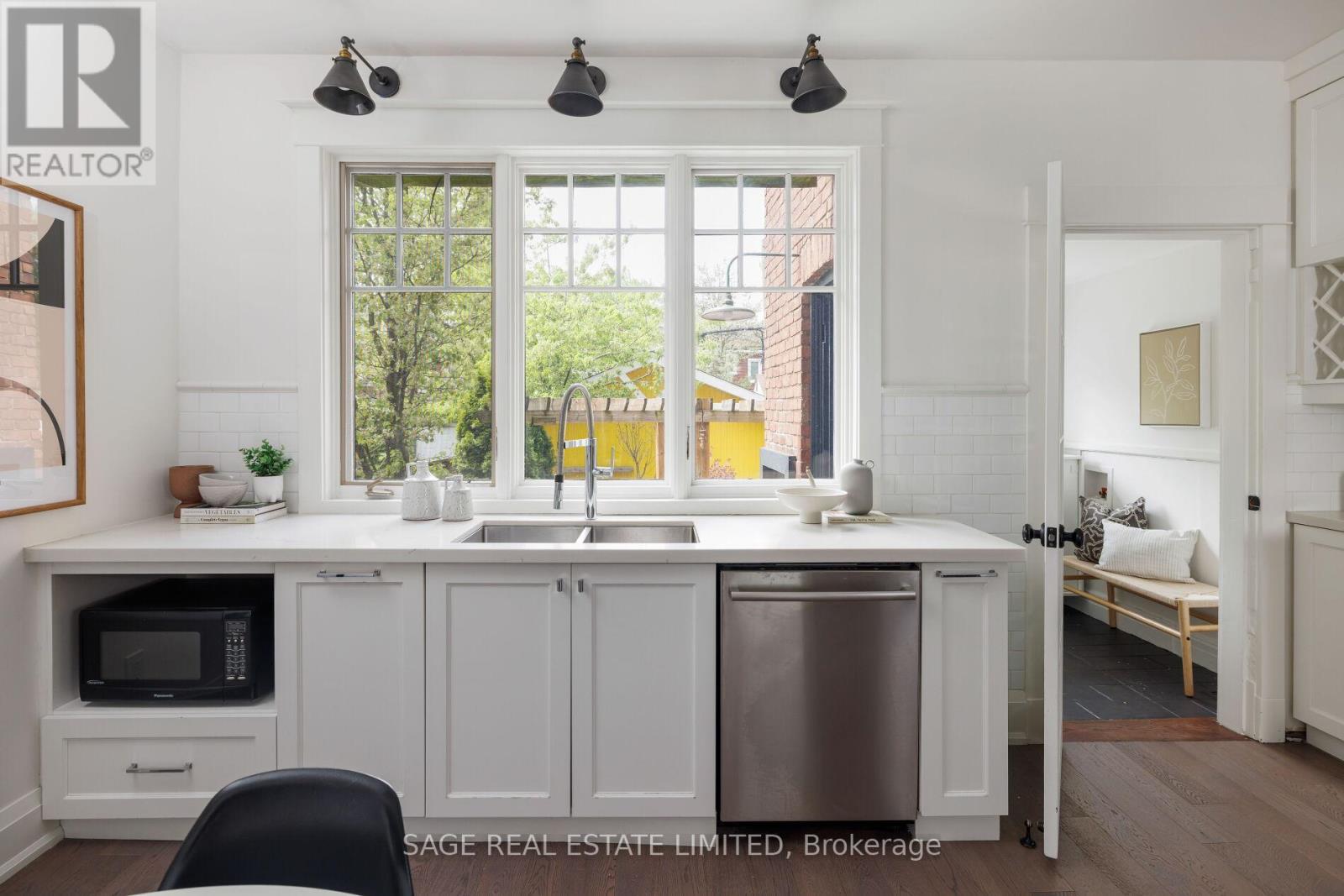 108 Dewhurst Boulevard, Toronto, Ontario  M4J 3J3 - Photo 19 - E13157340