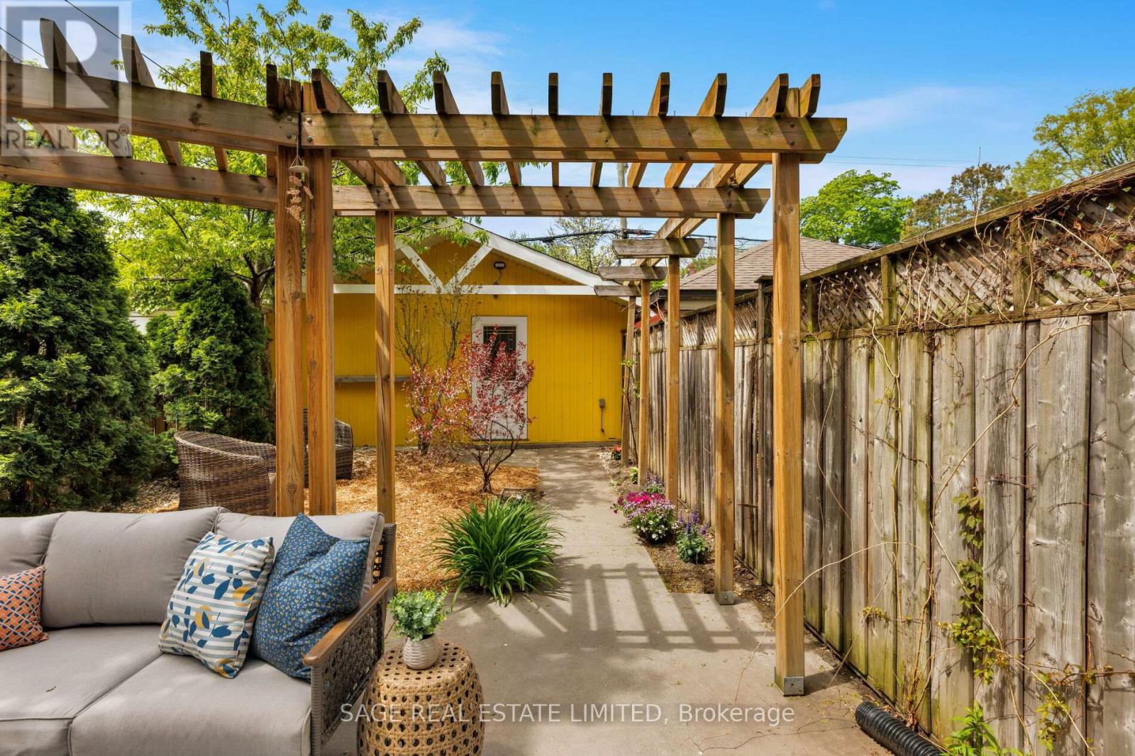 108 Dewhurst Boulevard, Toronto, Ontario  M4J 3J3 - Photo 24 - E13157340