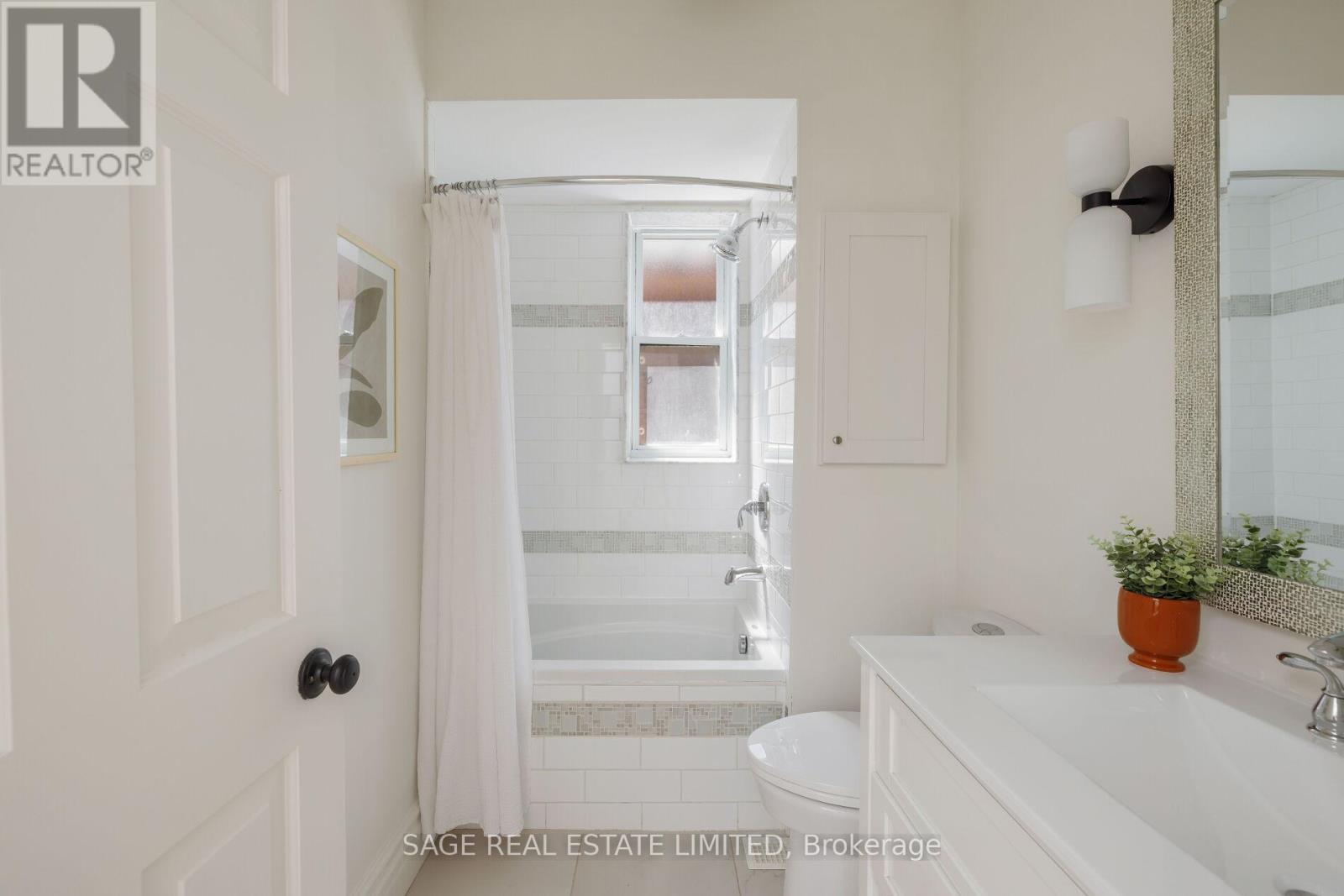 108 Dewhurst Boulevard, Toronto, Ontario  M4J 3J3 - Photo 32 - E13157340