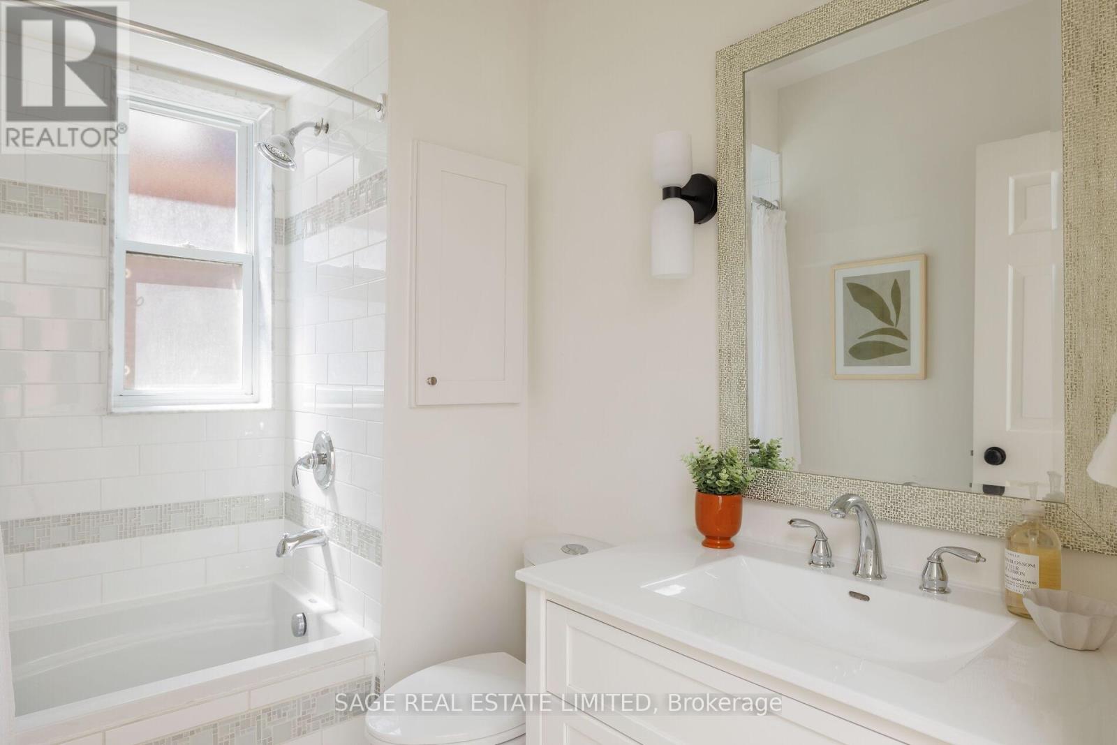 108 Dewhurst Boulevard, Toronto, Ontario  M4J 3J3 - Photo 33 - E13157340