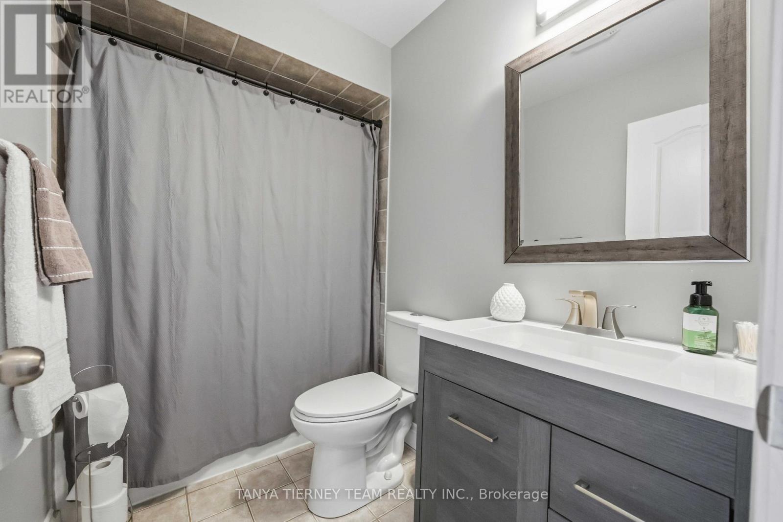 7 Brownridge Place, Whitby, Ontario  L1P 1W4 - Photo 29 - E13157362
