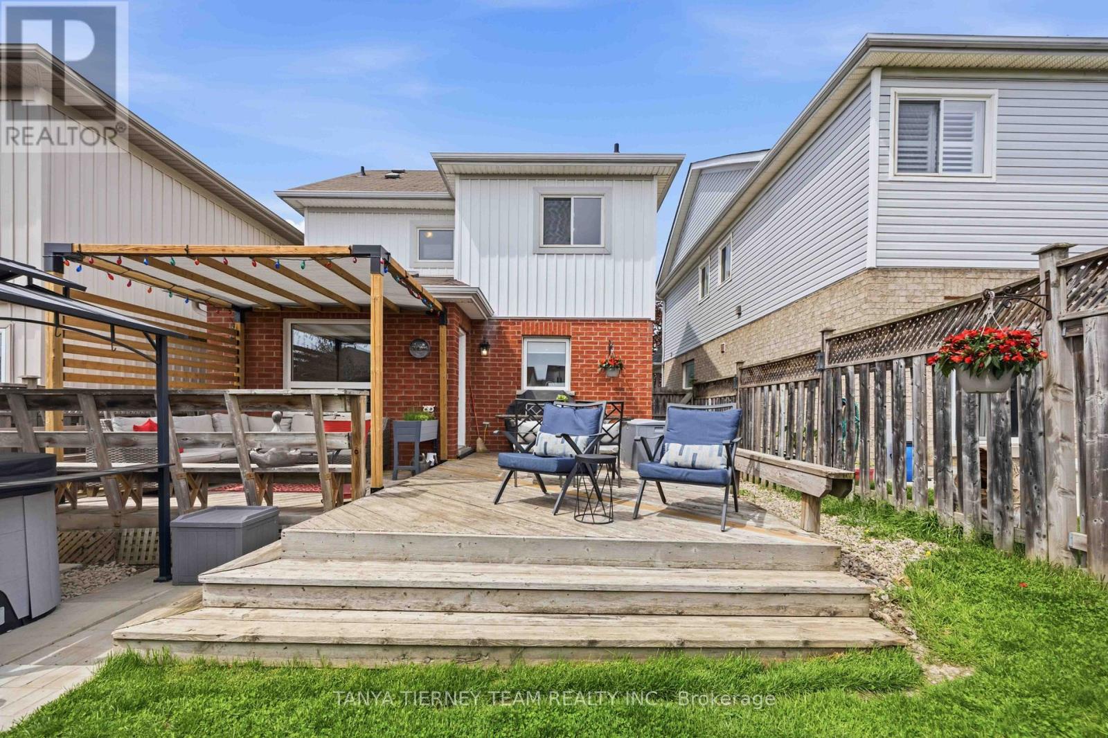 7 Brownridge Place, Whitby, Ontario  L1P 1W4 - Photo 39 - E13157362