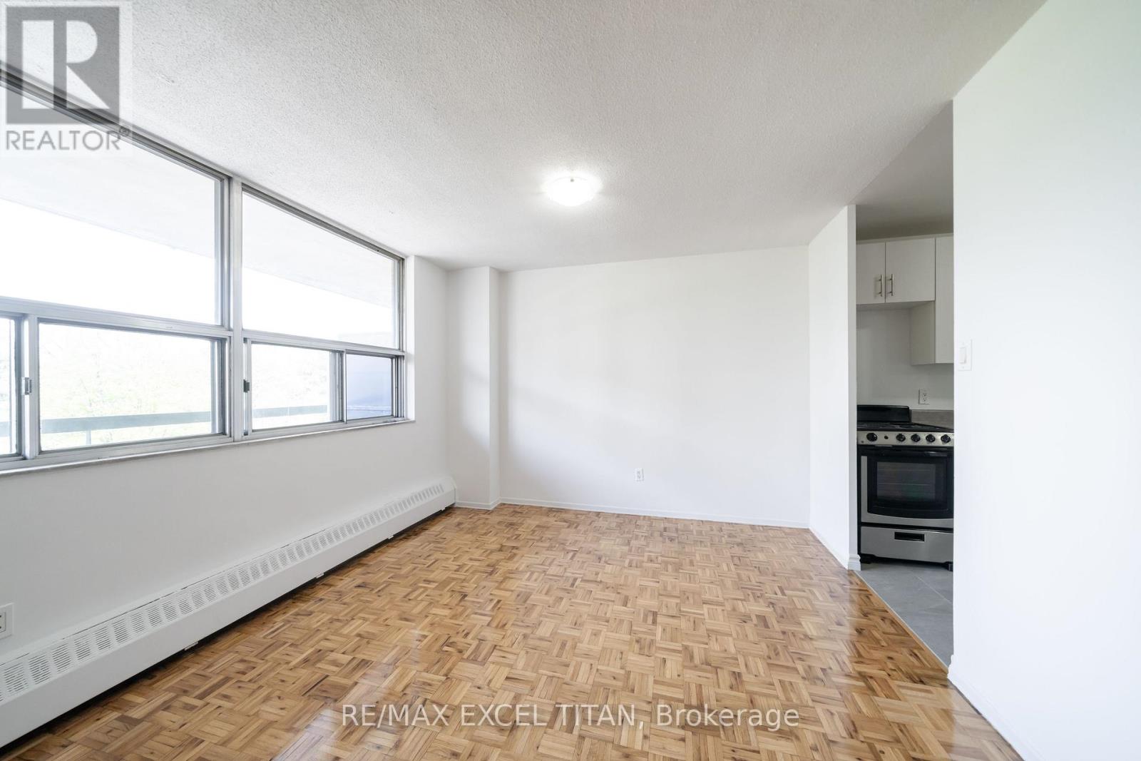 412 - 5 Glamorgan Avenue, Toronto, Ontario M1P 4P1 - Photo 7 - E13157432