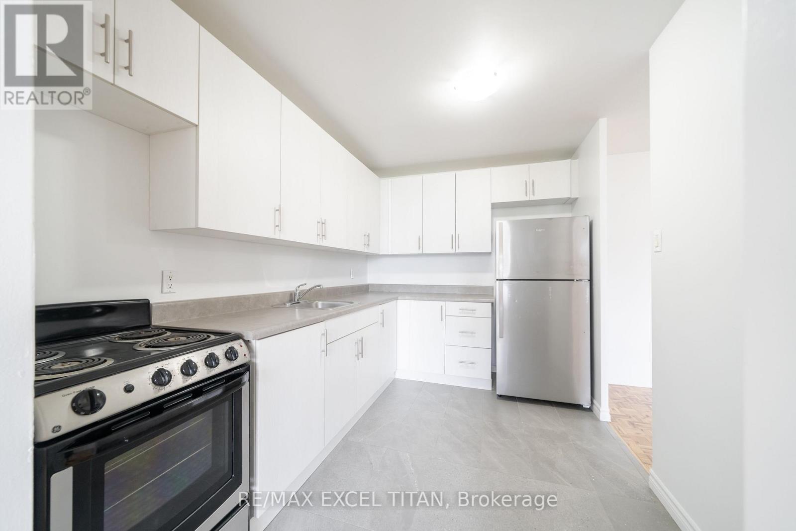 412 - 5 Glamorgan Avenue, Toronto, Ontario M1P 4P1 - Photo 8 - E13157432