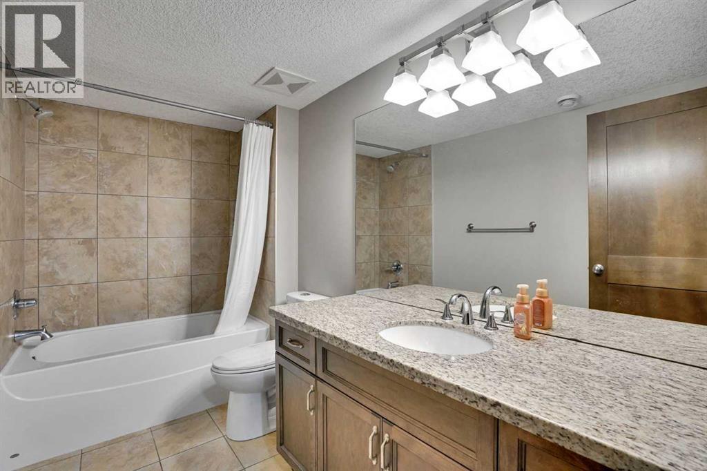 300 Coopers Hill SW, Airdrie, Alberta  T4B 0S1 - Photo 38 - A2295022