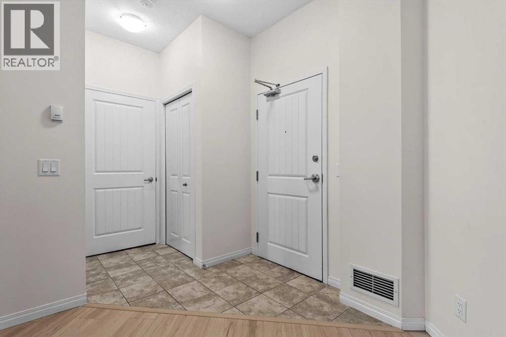 1227, 1540 Sherwood Boulevard NW, Calgary, Alberta  T3R 0K5 - Photo 4 - A2306813