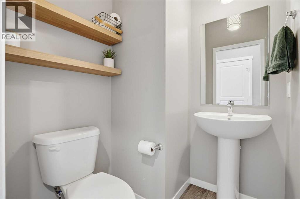 393 Masters Avenue SE, Calgary, Alberta  T3M 2N7 - Photo 18 - A2310664