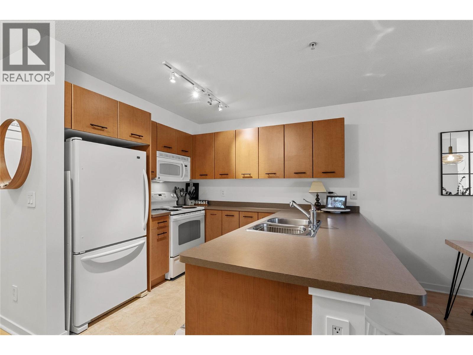 539 Yates Road Unit# 107, Kelowna, British Columbia  V1V 2T8 - Photo 3 - 10387632