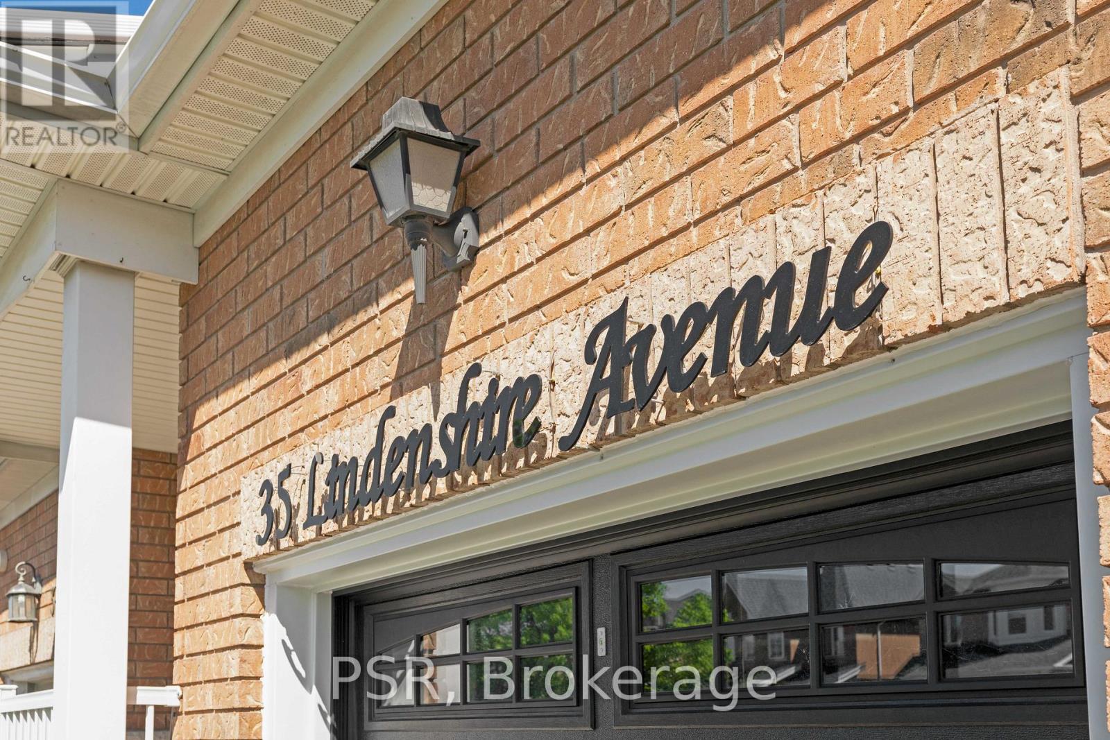 35 Lindenshire Avenue, Vaughan, Ontario  L6A 4A4 - Photo 4 - N13157216