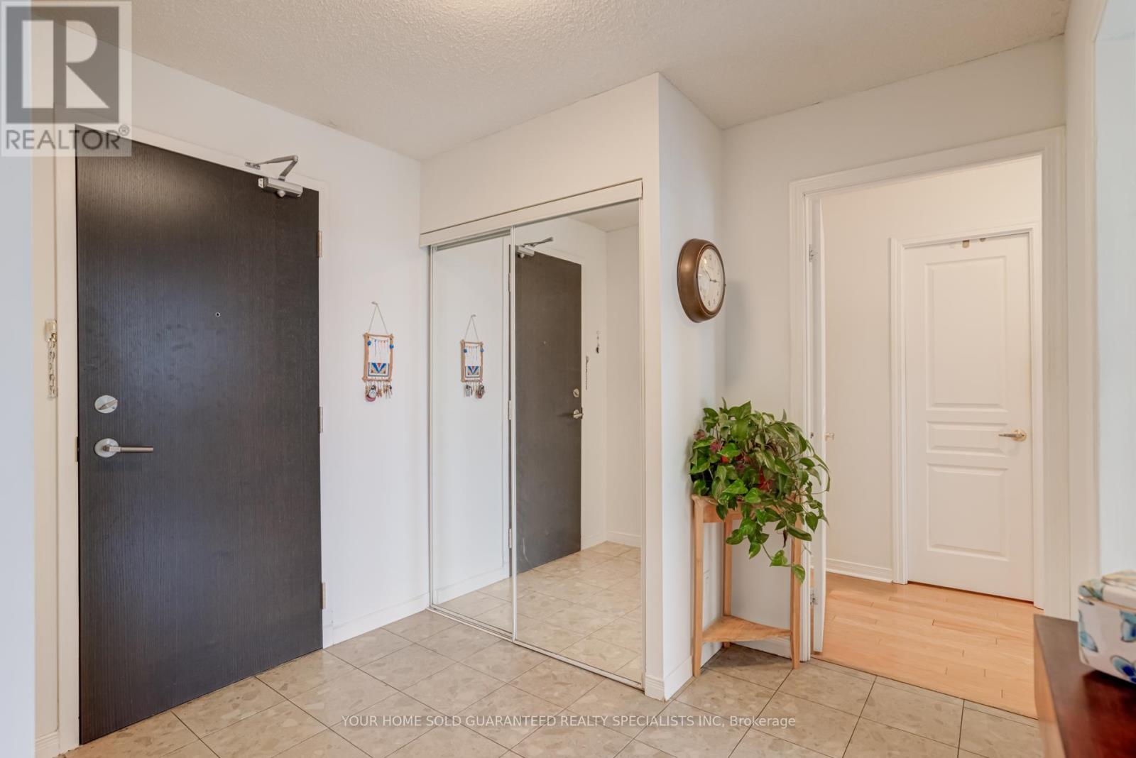 408 - 29 Northern Hts Drive, Richmond Hill, Ontario L4B 4L8 - Photo 3 - N13157302
