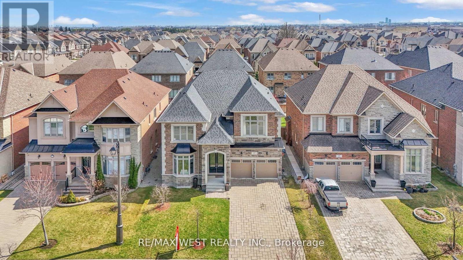 17 Torgan Trail, Vaughan, Ontario  L4H 3X6 - Photo 2 - N13157464