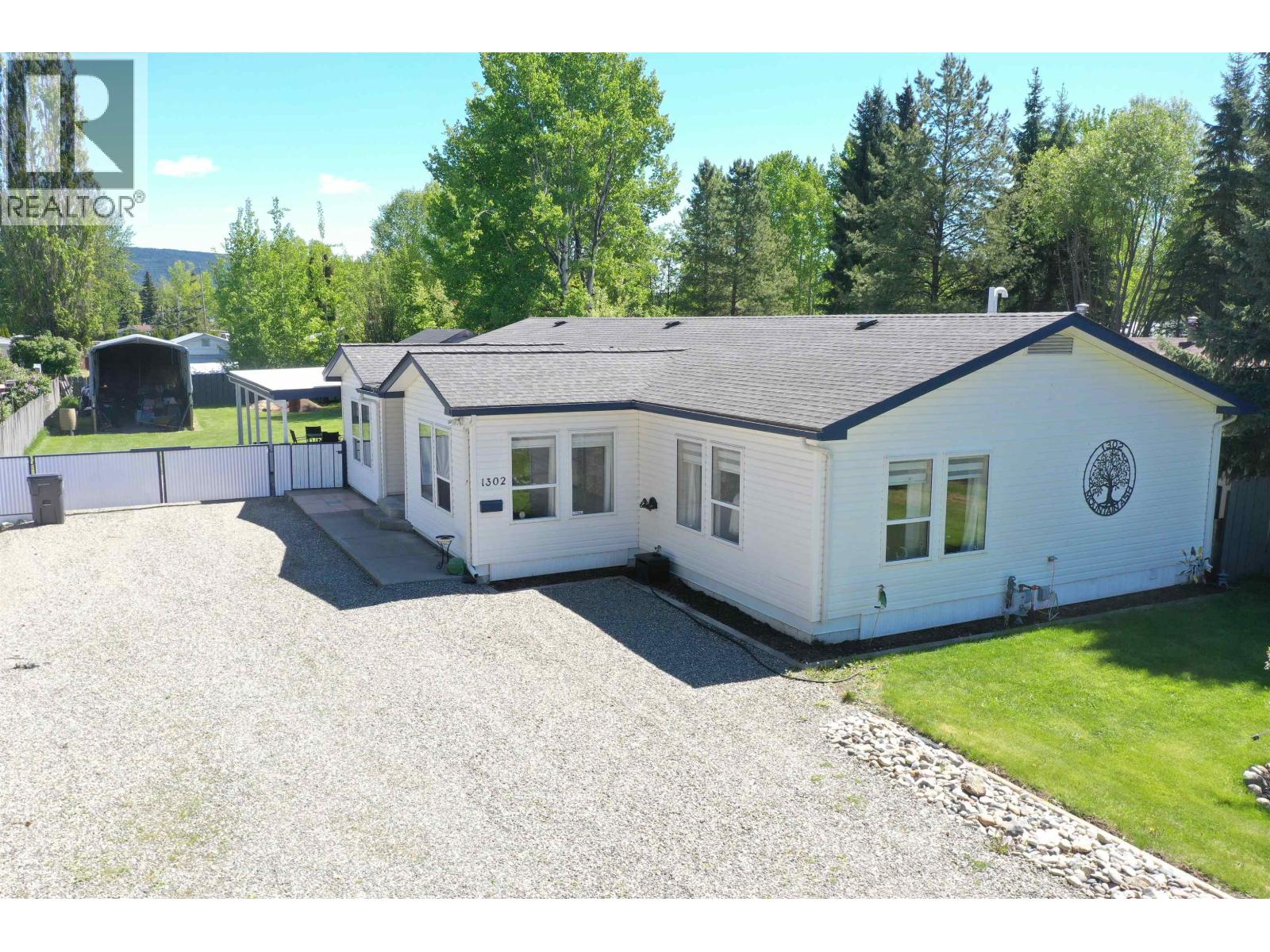 1302 Mountain Ash Road, Quesnel, British Columbia  V2J 3V9 - Photo 1 - R3126461