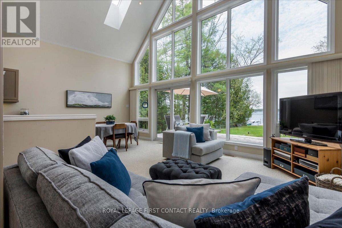 10 Buttercup Lane, Springwater, Ontario  L0L 1P0 - Photo 7 - S13157170
